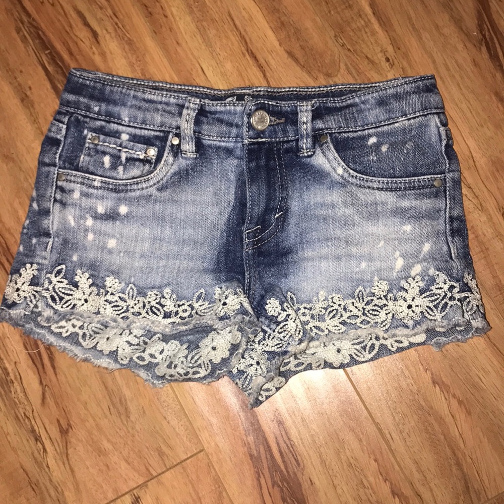 ✨Levi’s shorty short